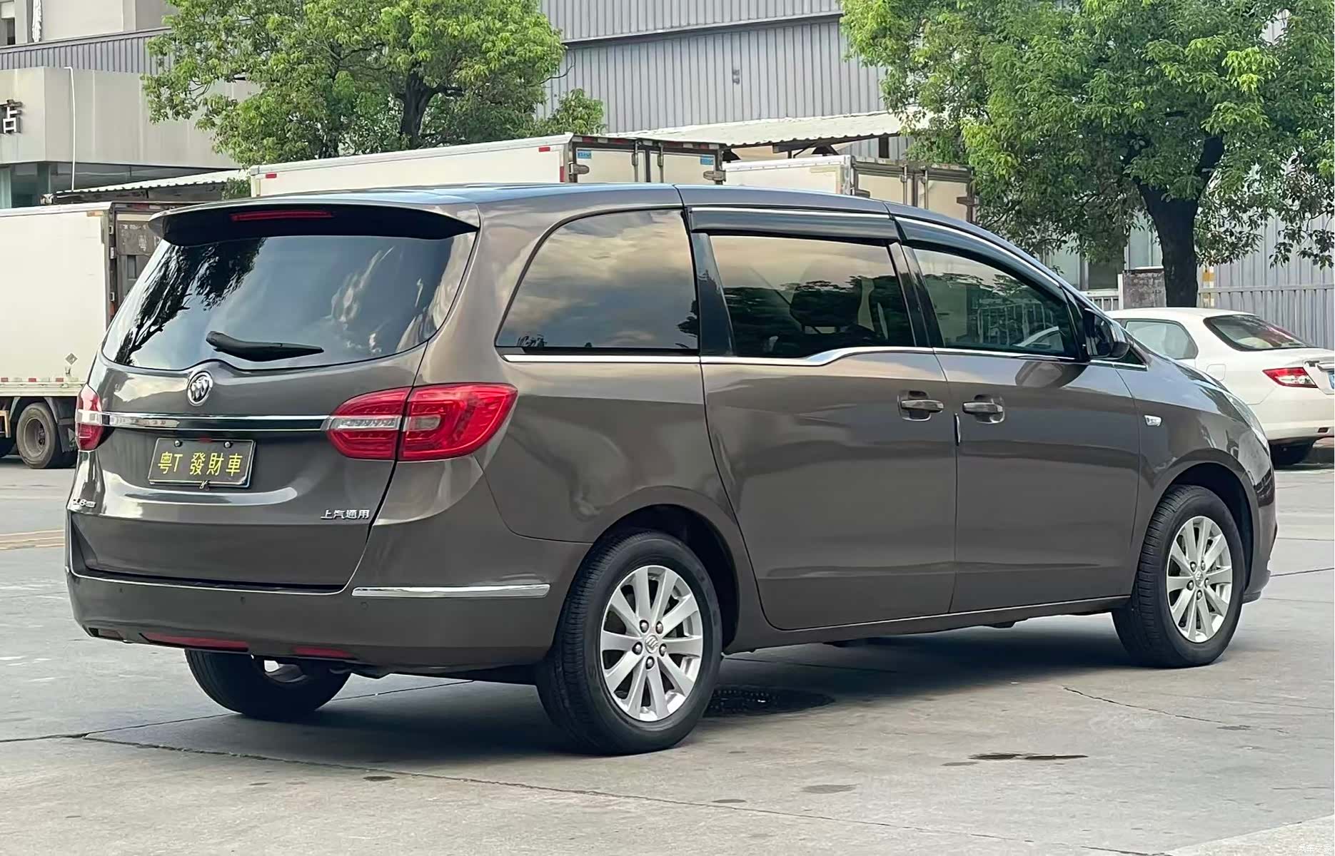 Buick GL8, 2019 9