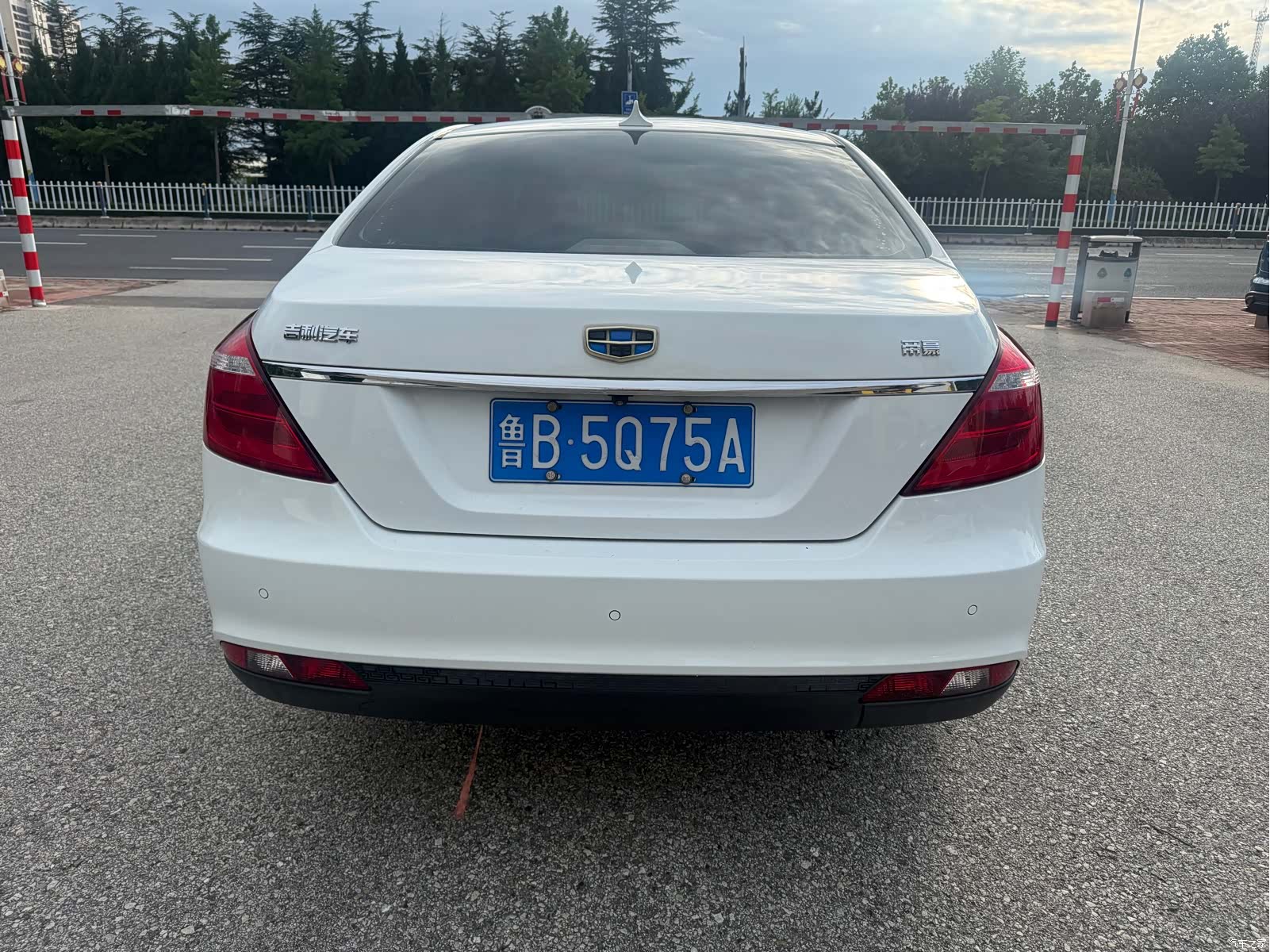 Geely Emgrand, 2016 все фото