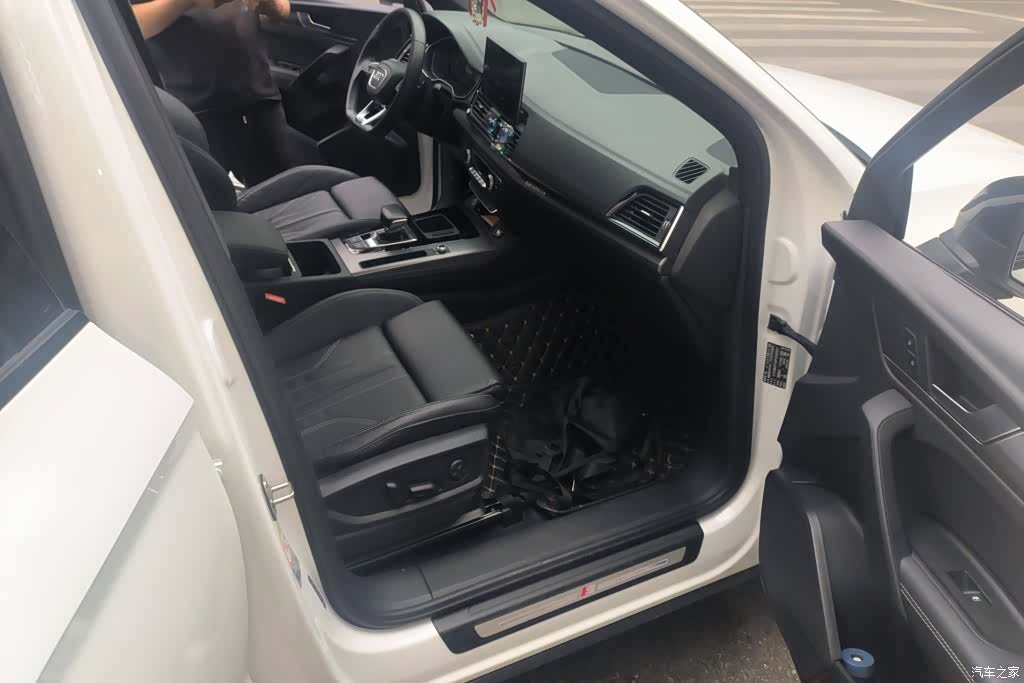 Audi Q5L, 2023 8