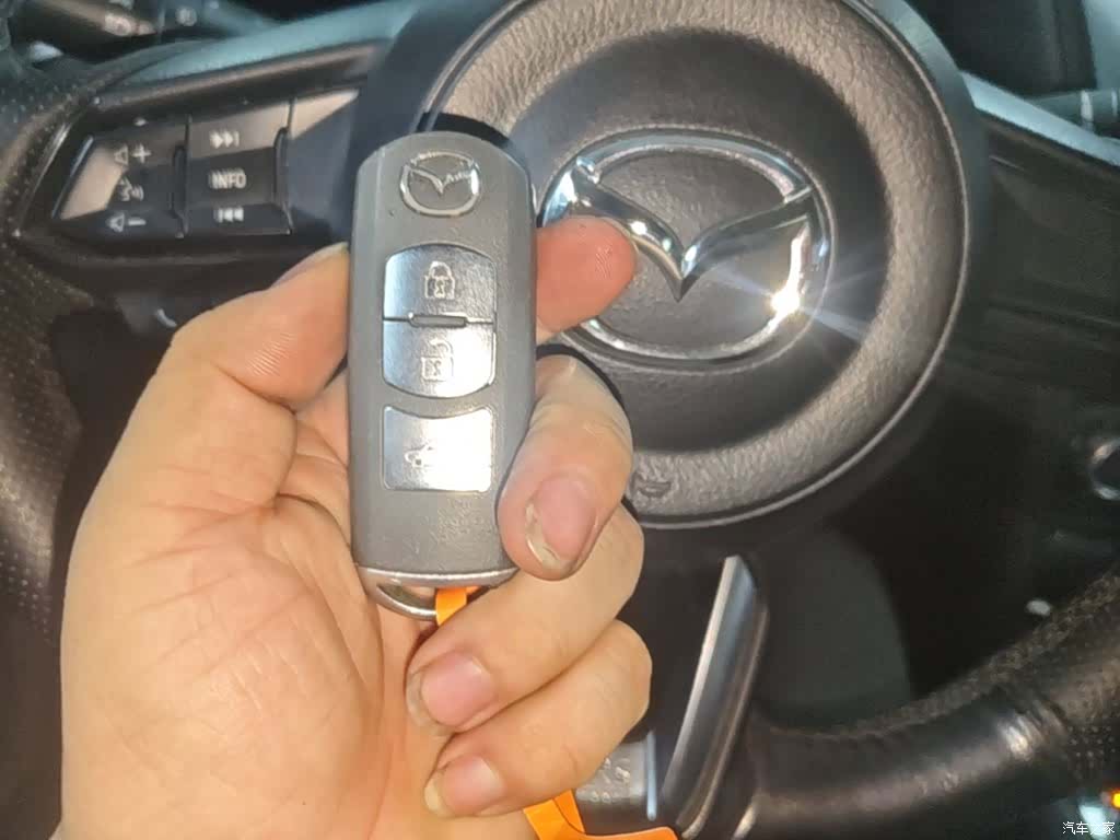 Mazda Mazda3, 2018 9