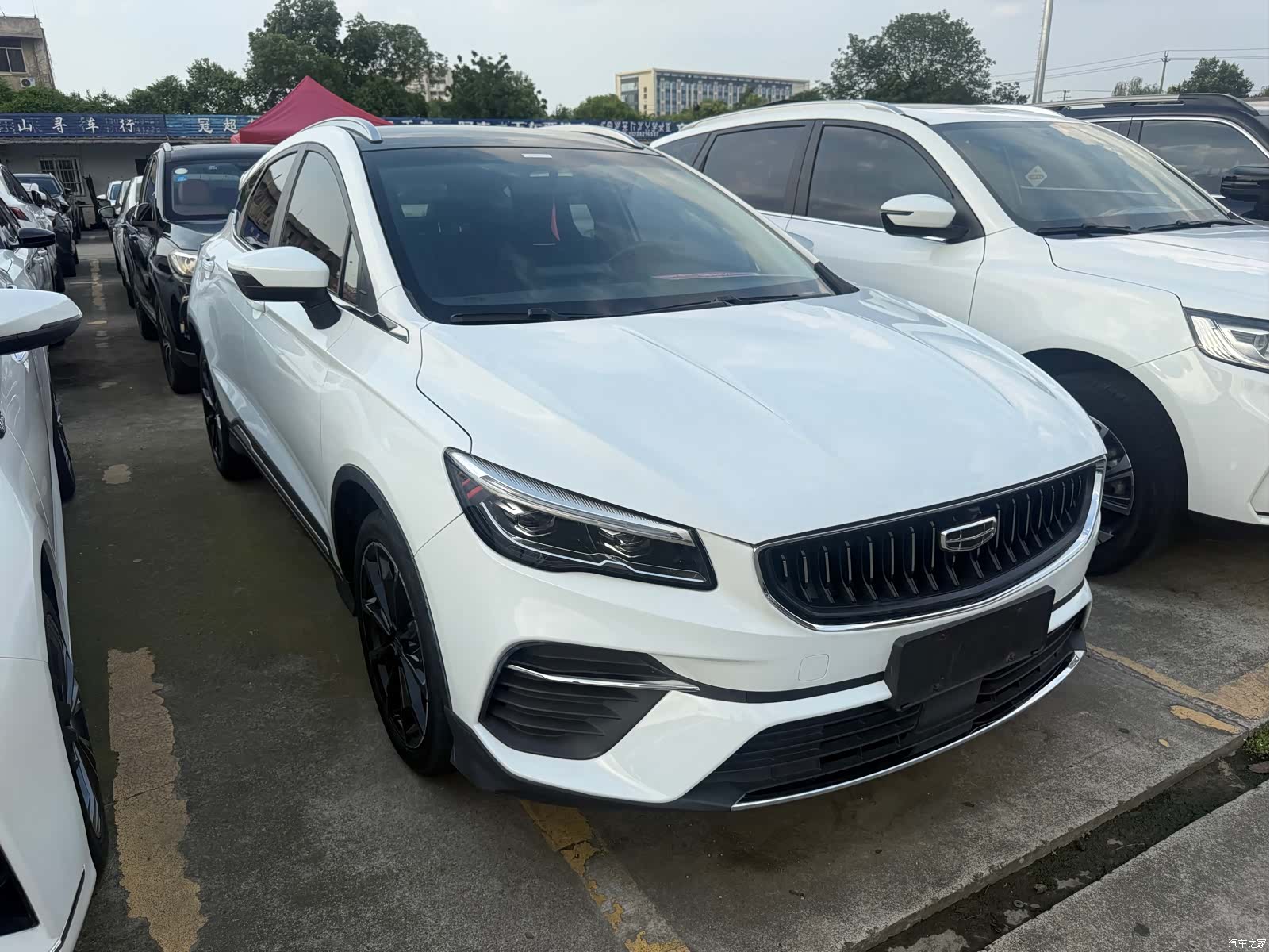 Geely Emgrand, 2022 3