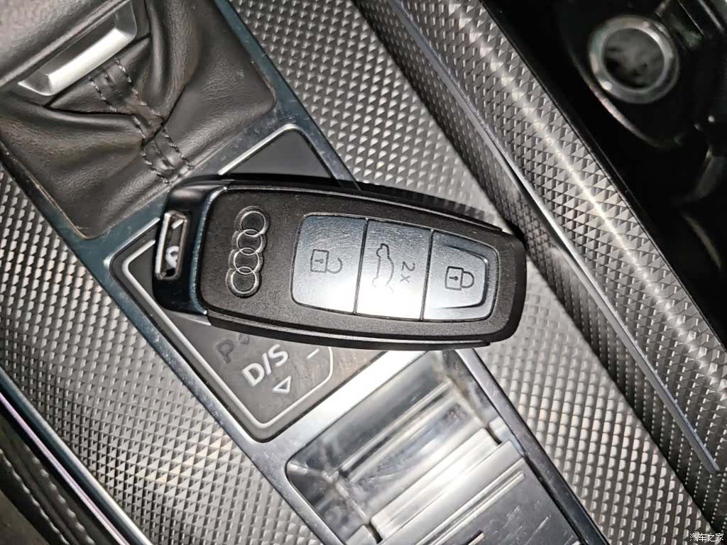 Audi A6L, 2022 15