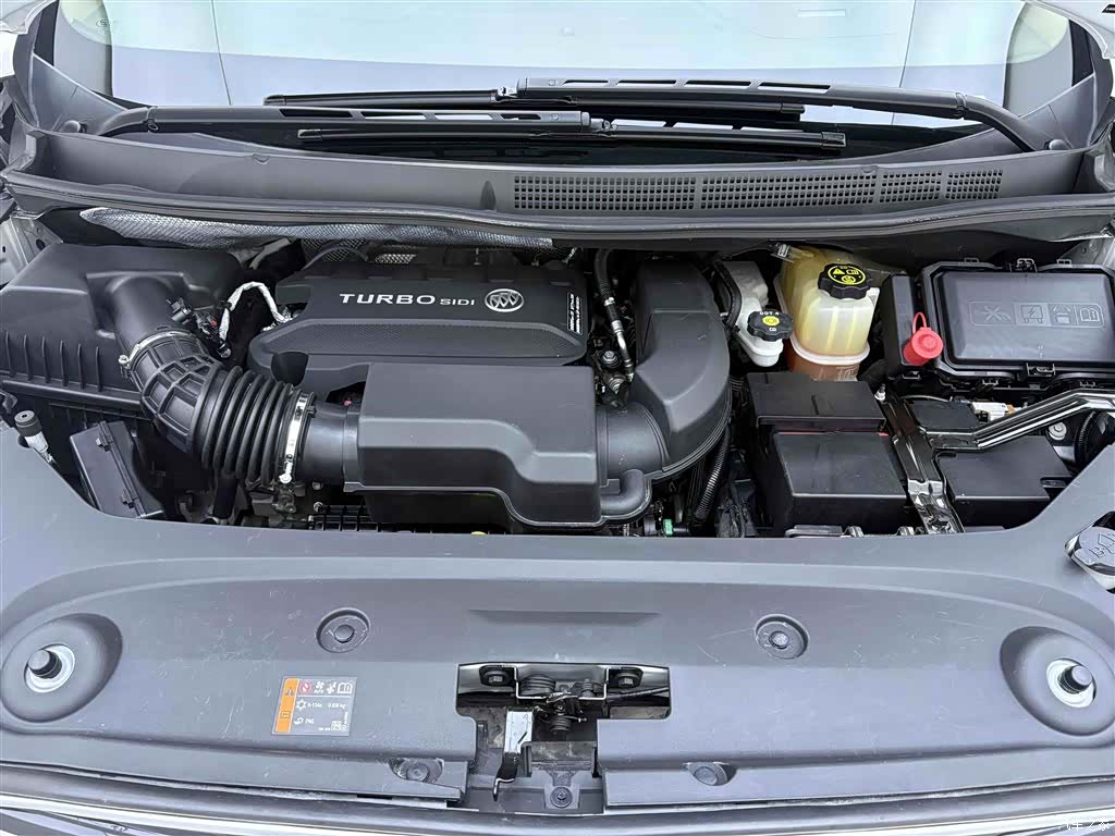 Buick GL8, 2020 10