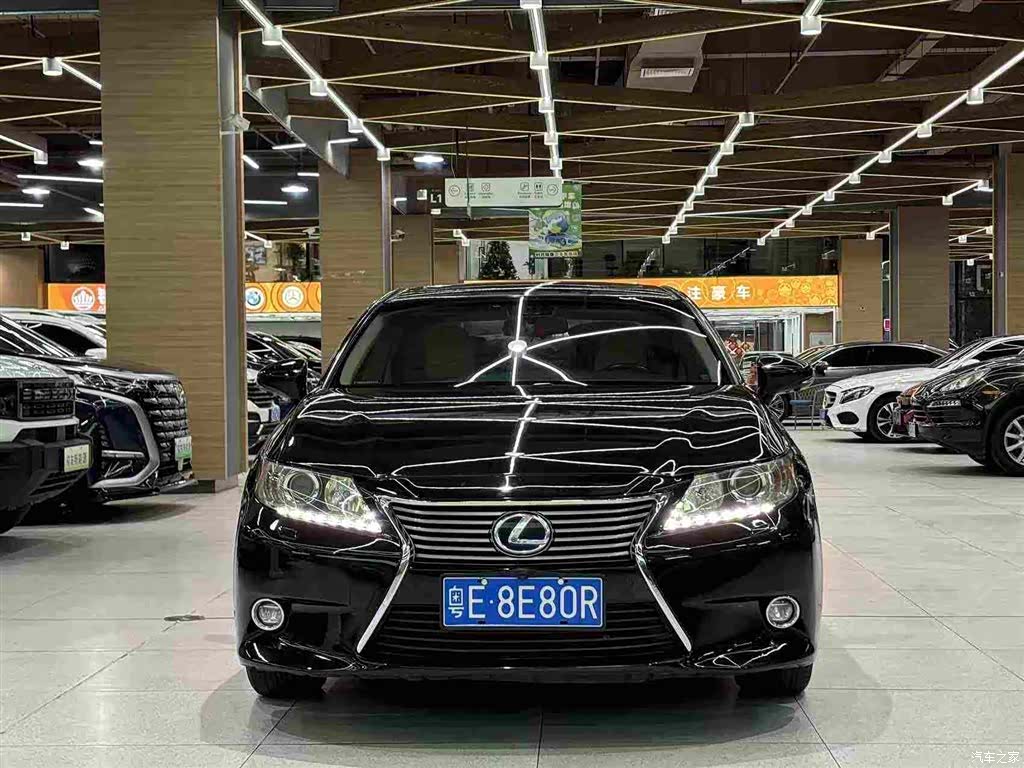Lexus ES, 2015 3