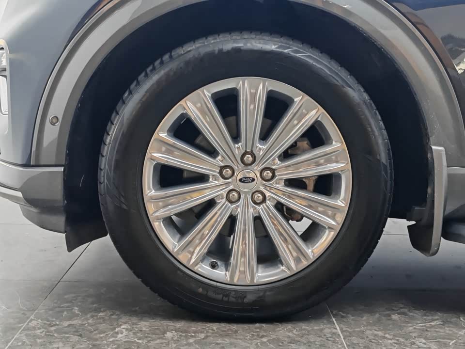 Ford Explorer Ford Explorer