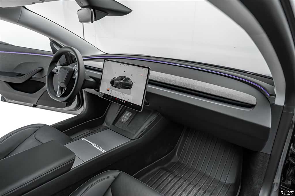 Tesla Model 3, 2025 15