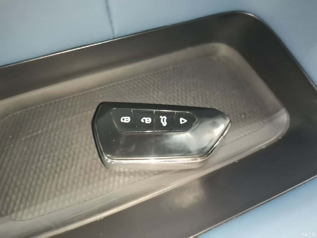 BYD Dolphin, 2022 9