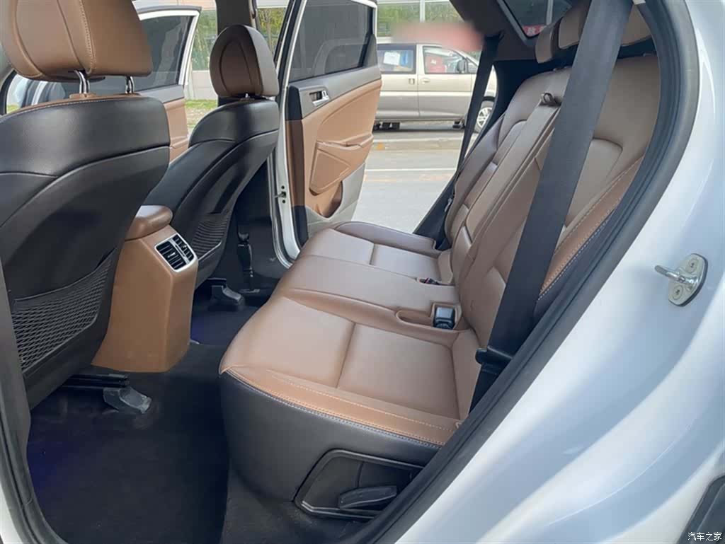 Hyundai Tucson, 2016 9