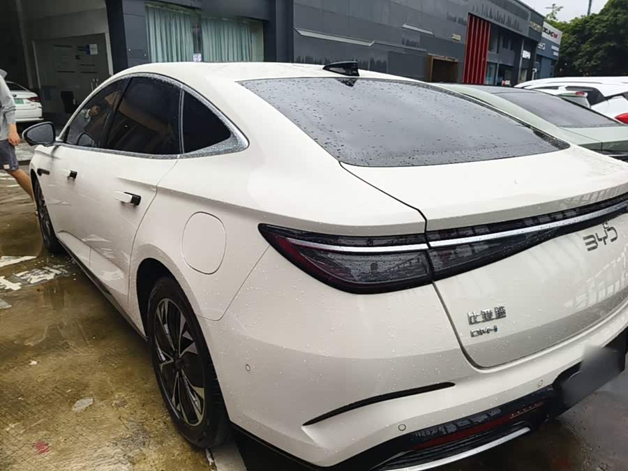BYD Seal 07 DM-i 2025, фото 23