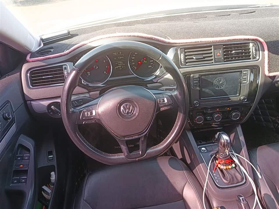 Volkswagen Sagitar