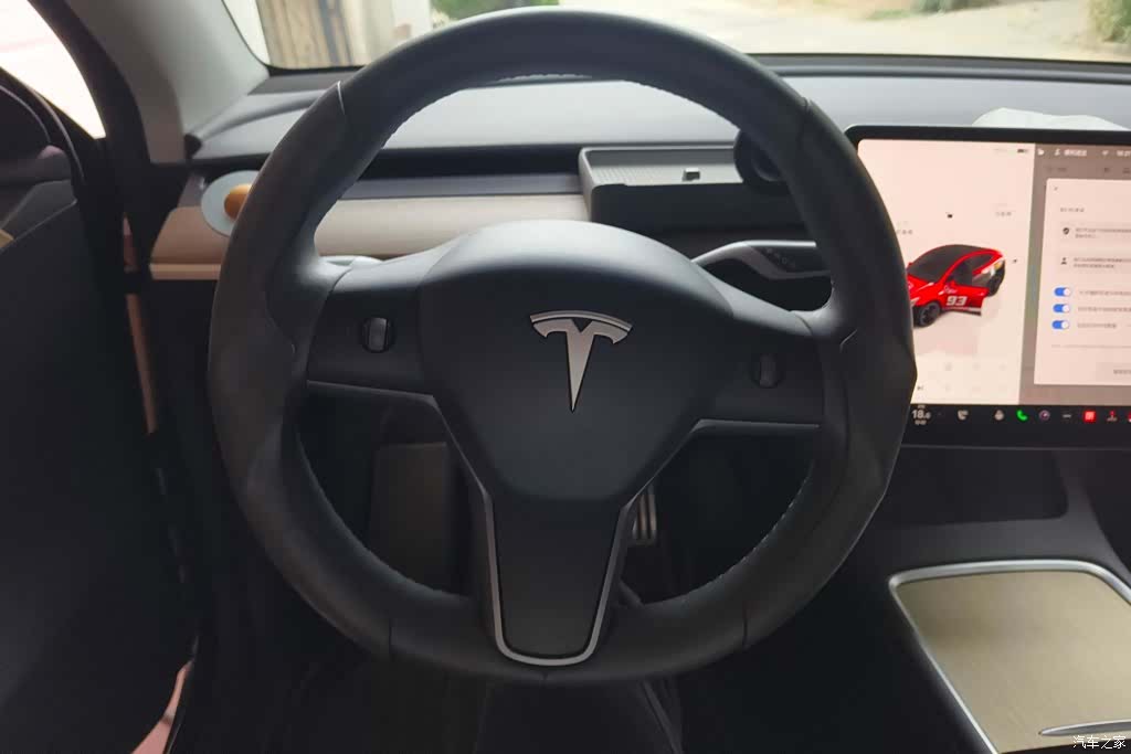 Tesla Model Y, 2023 15