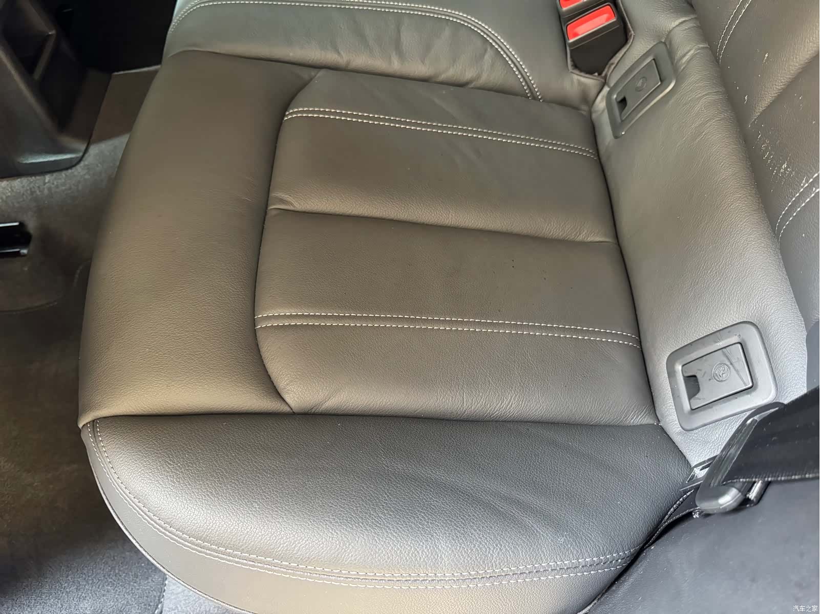 Audi Q2L, 2023 15