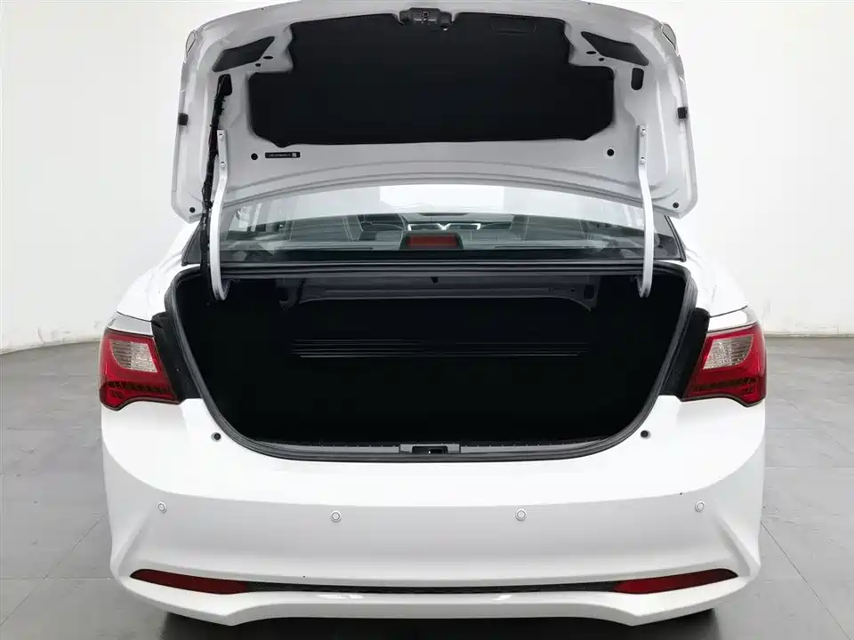BYD F3