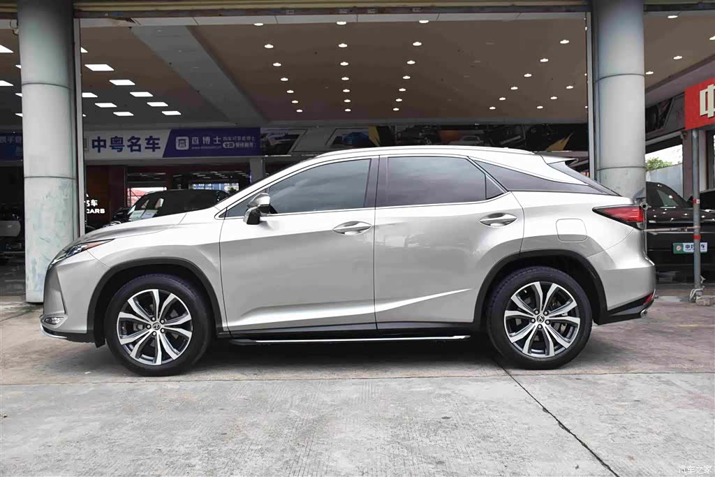 Lexus RX, 2022 4