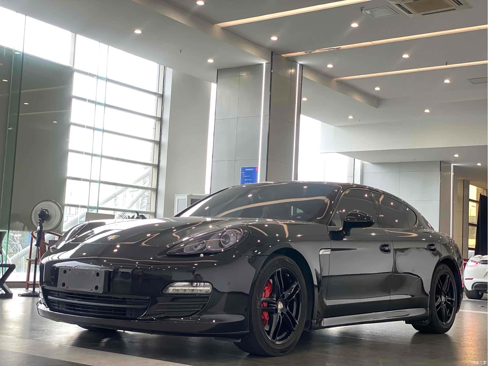 Porsche Panamera, 2011 1