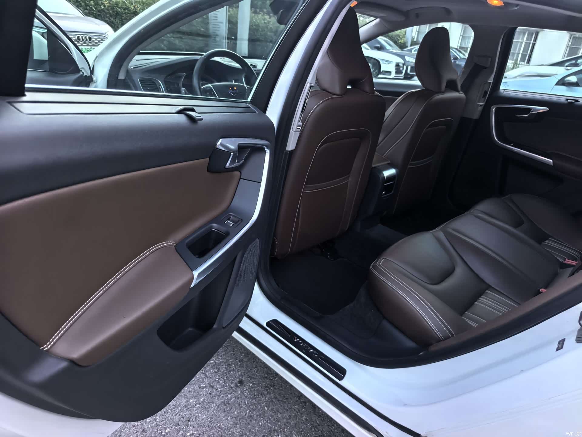 Volvo S60, 2015 13