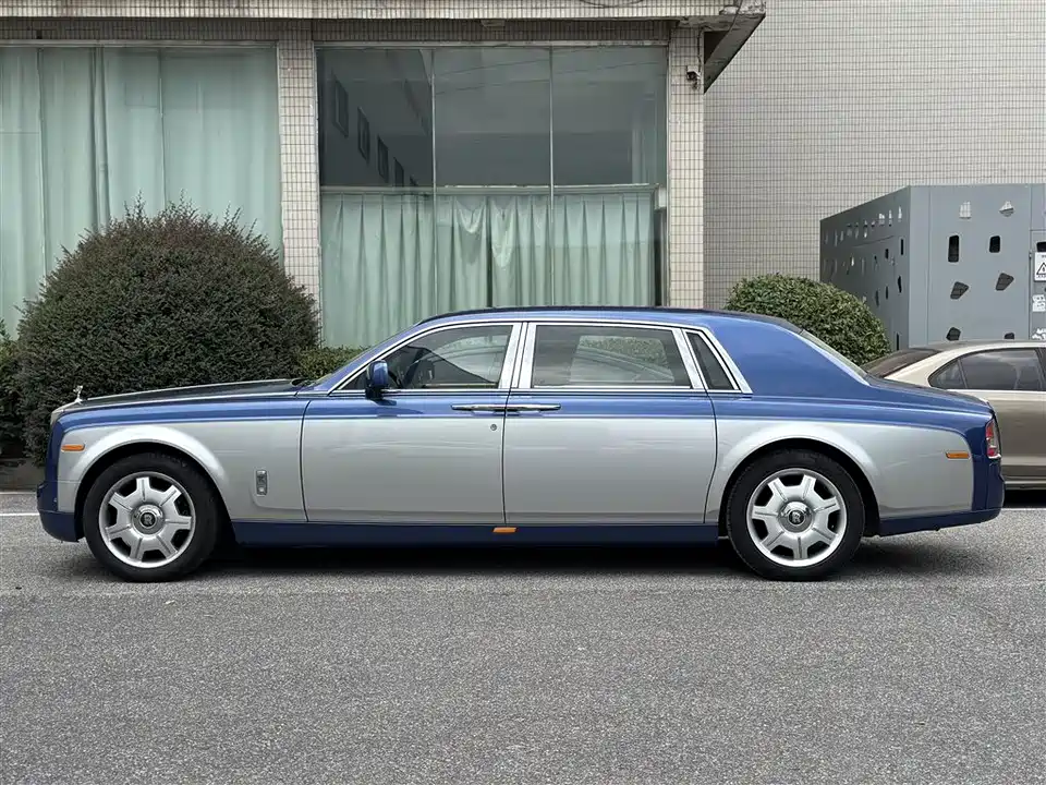 Rolls-Royce Phantom