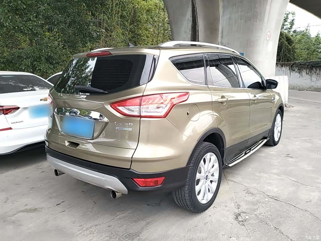 Ford Kuga, 2015 7
