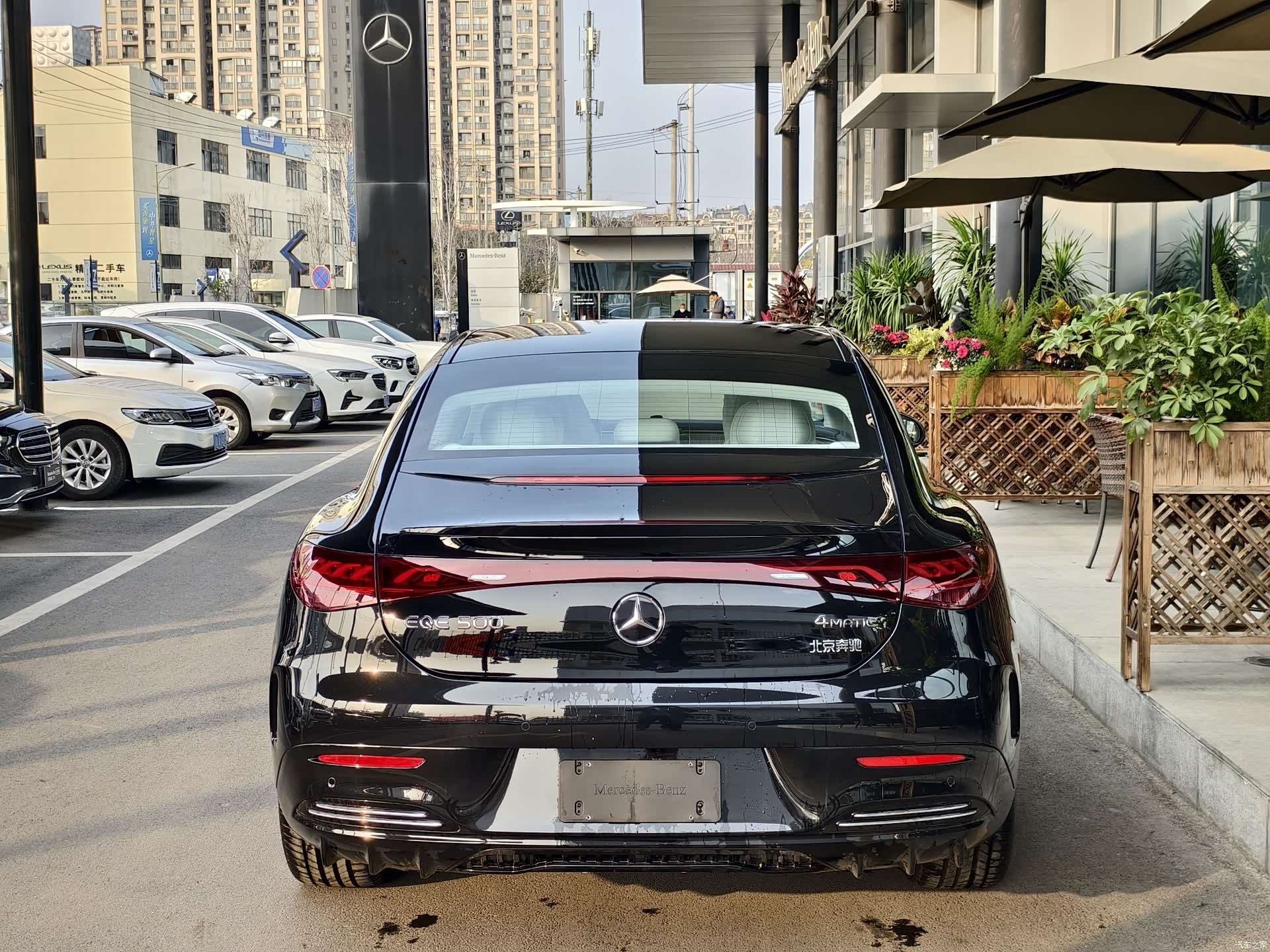 Mercedes-Benz EQE, 2025 8