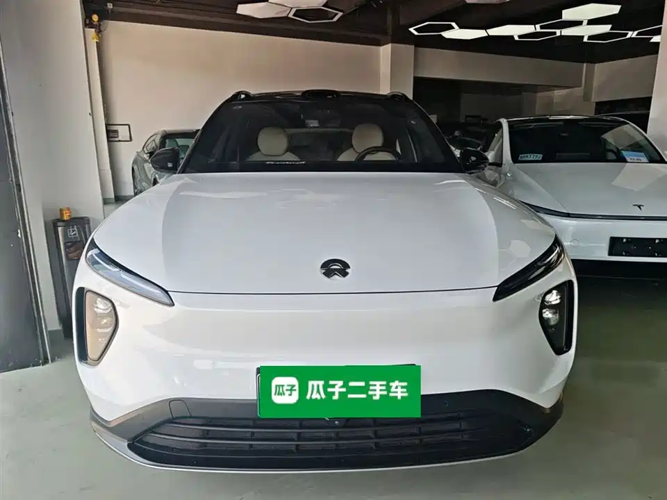 NIO ES6