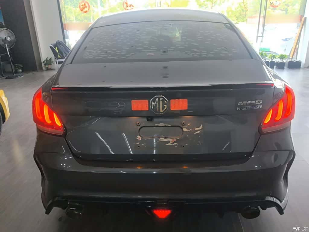 MG MG5, 2023 4