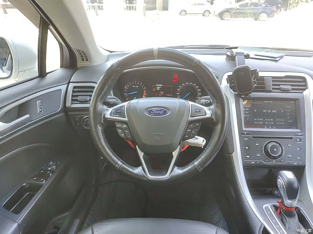Ford Mondeo, 2015 11