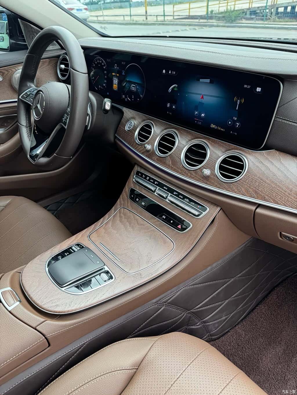 Mercedes-Benz E-Class, 2023 15