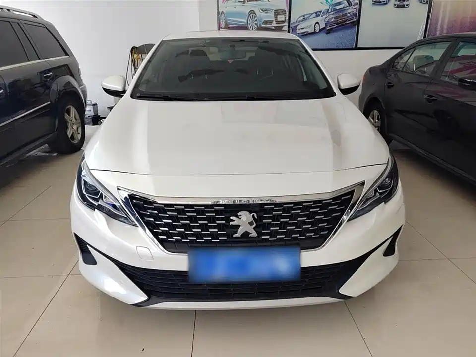 Peugeot 408