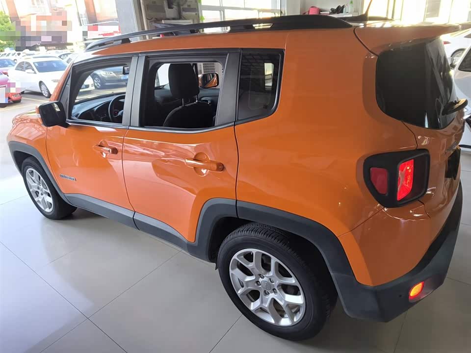 Jeep Freeman