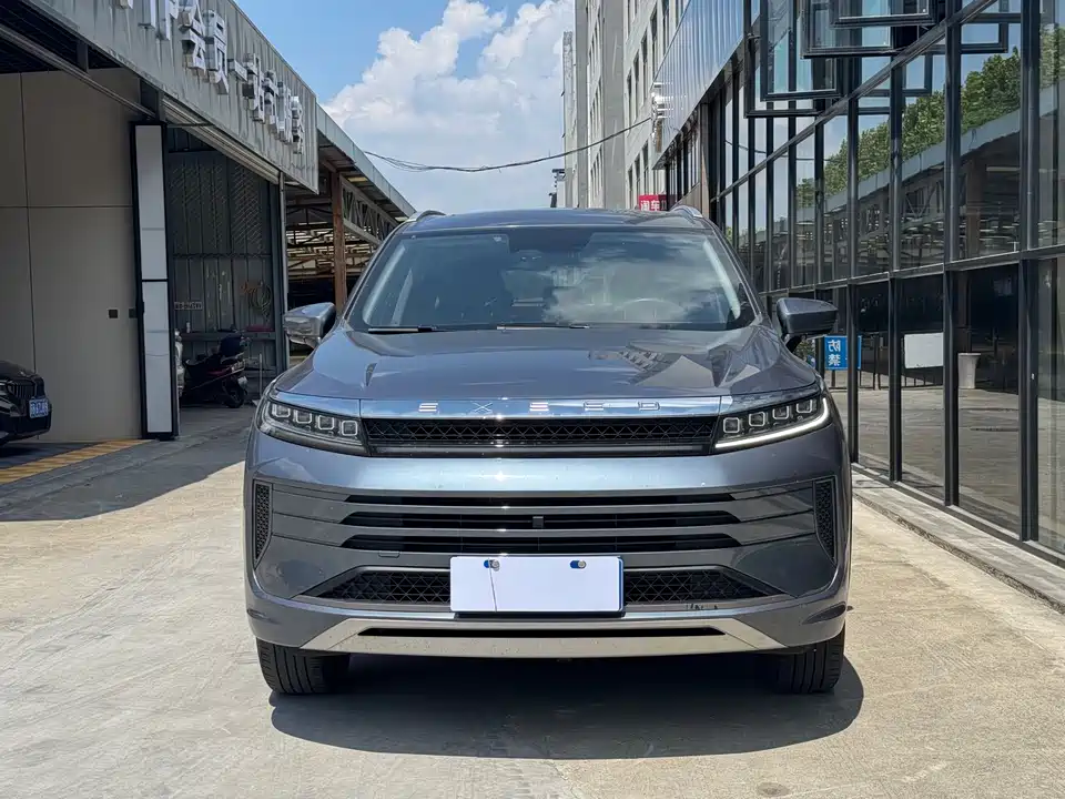 Exeed Chasing the wind