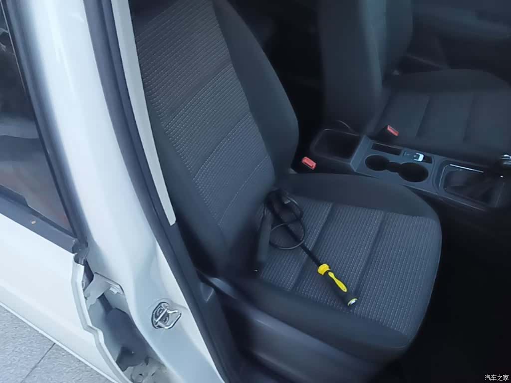 Volkswagen L, 2017 25