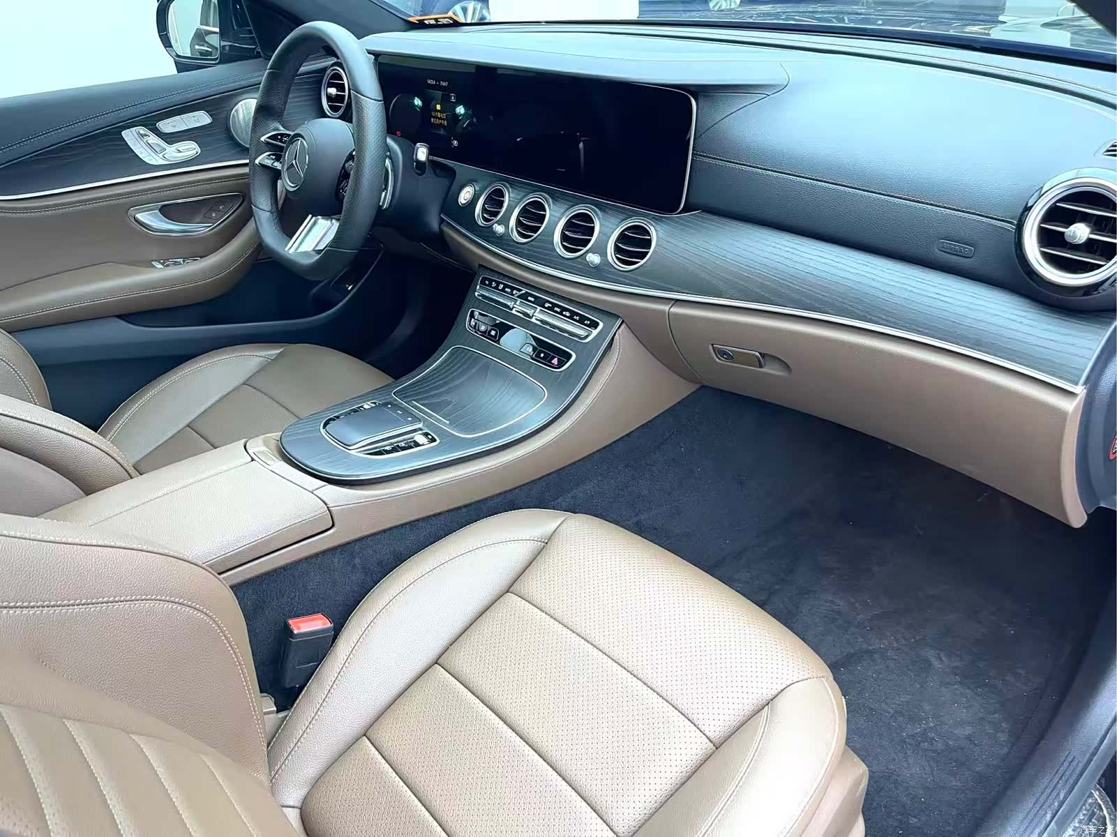 Mercedes-Benz E-Class, 2021 10