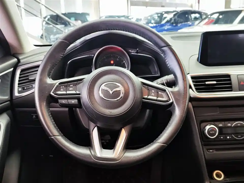 Mazda 3 Angkesaila
