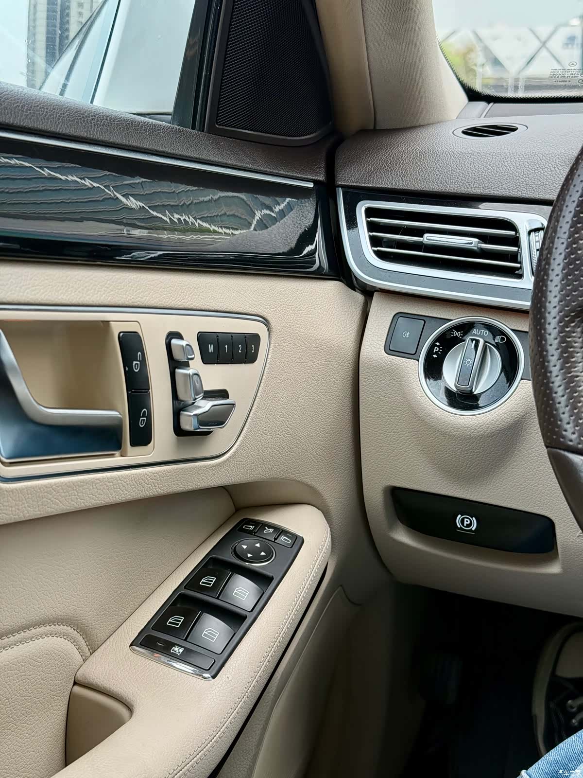 Mercedes-Benz E-Class, 2016 25