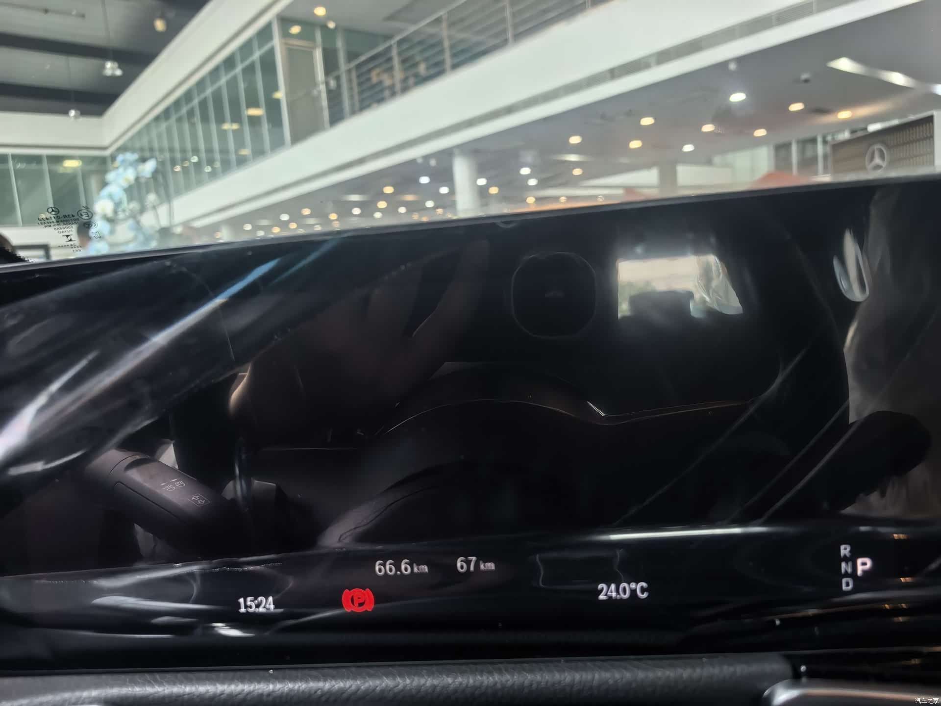 Mercedes-Benz EQB, 2025 4