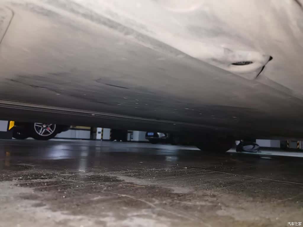 Tesla Model Y, 2024 17