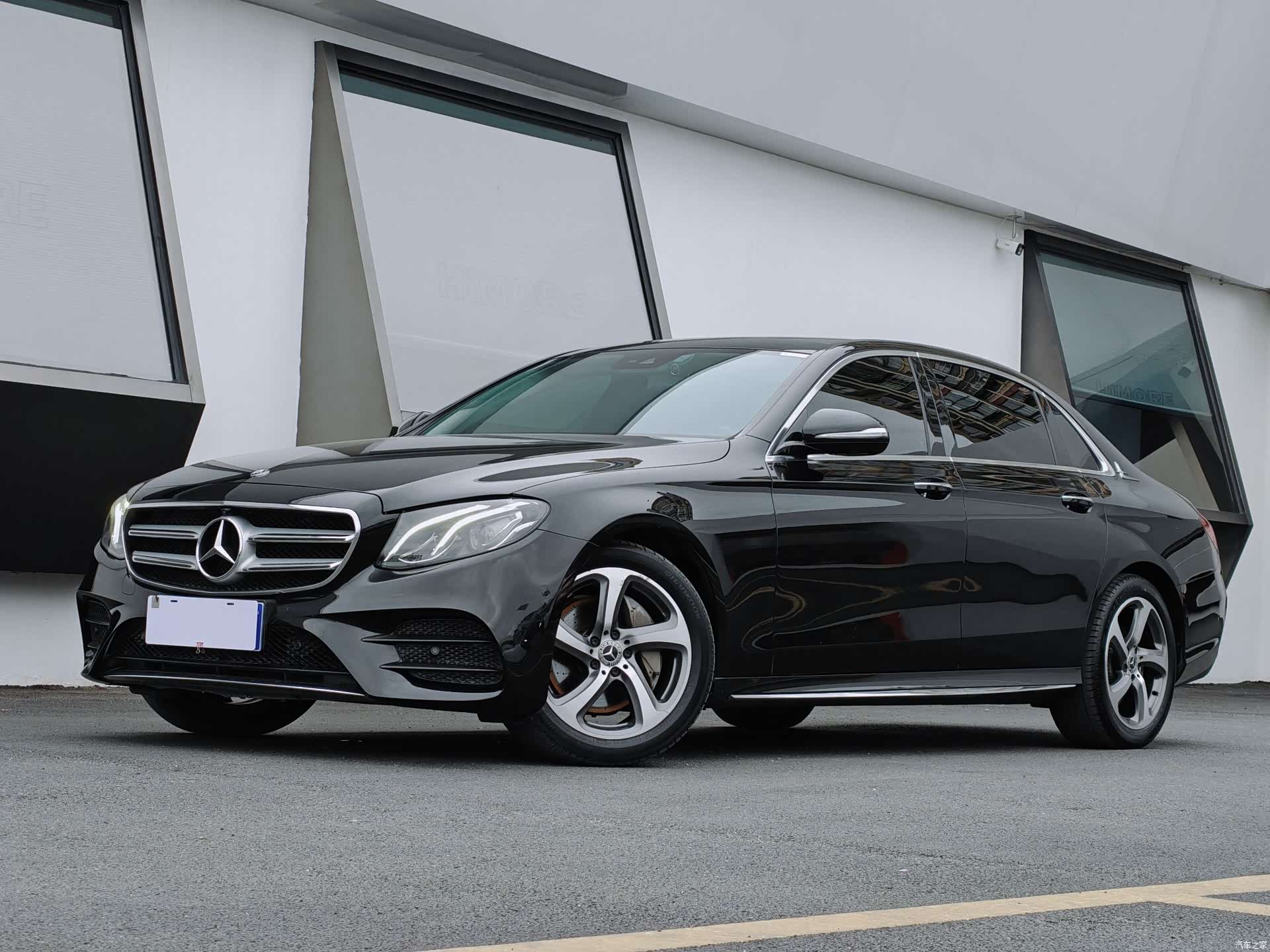 Mercedes-Benz E-Class, 2017 1