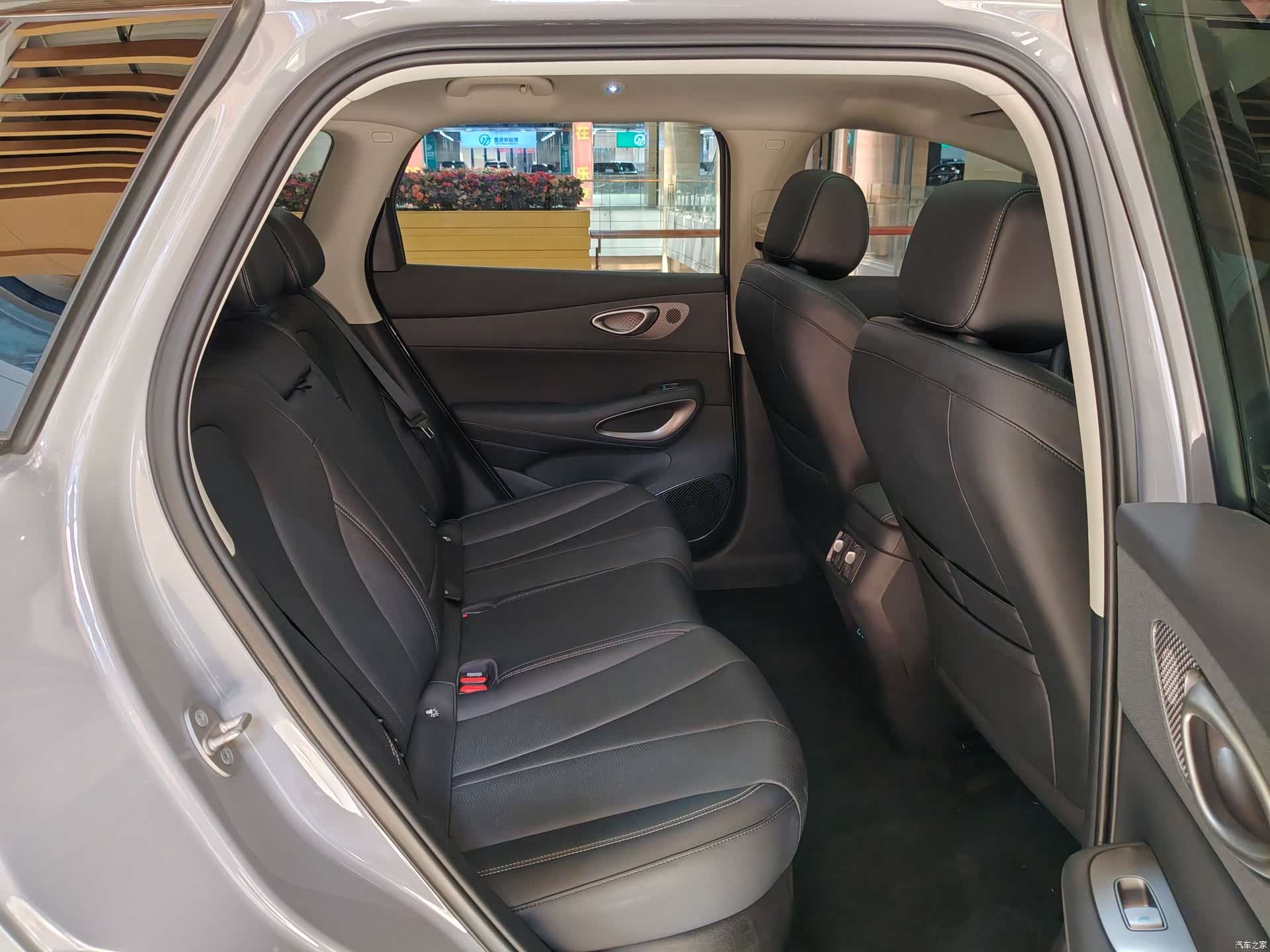 BYD HiAce, 2025 10