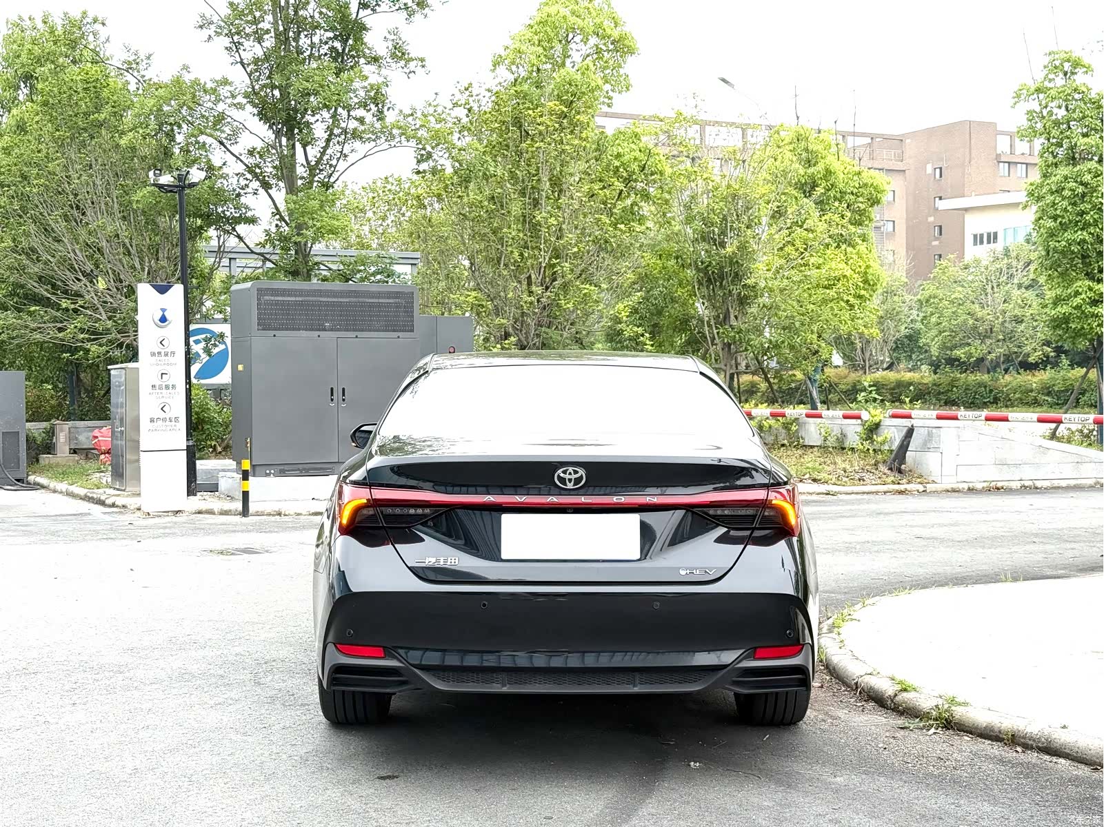 Toyota Avalon, 2025 7
