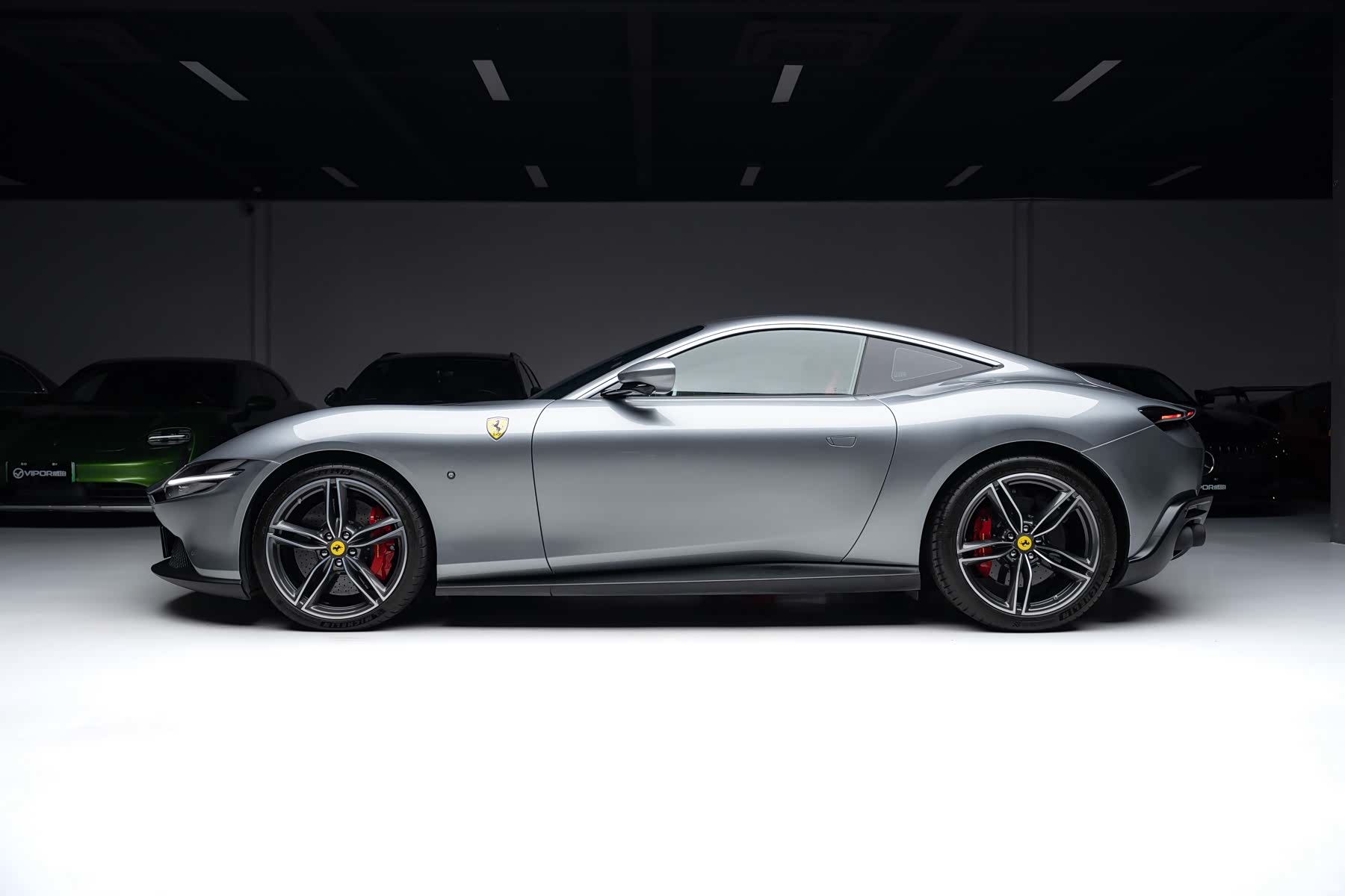 Ferrari Roma, 2021 все фото