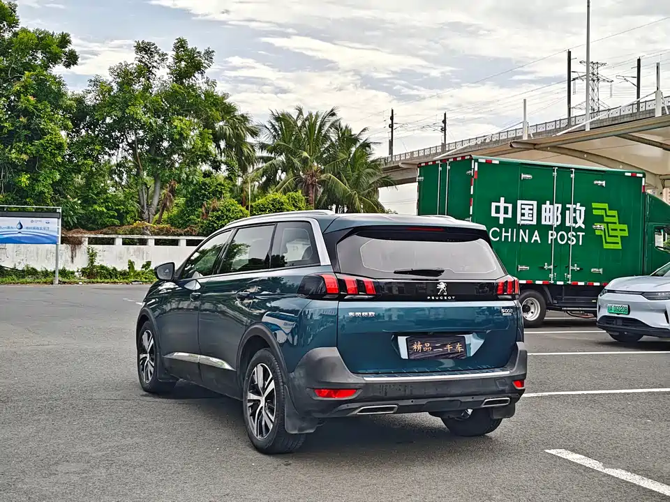 Peugeot 5008