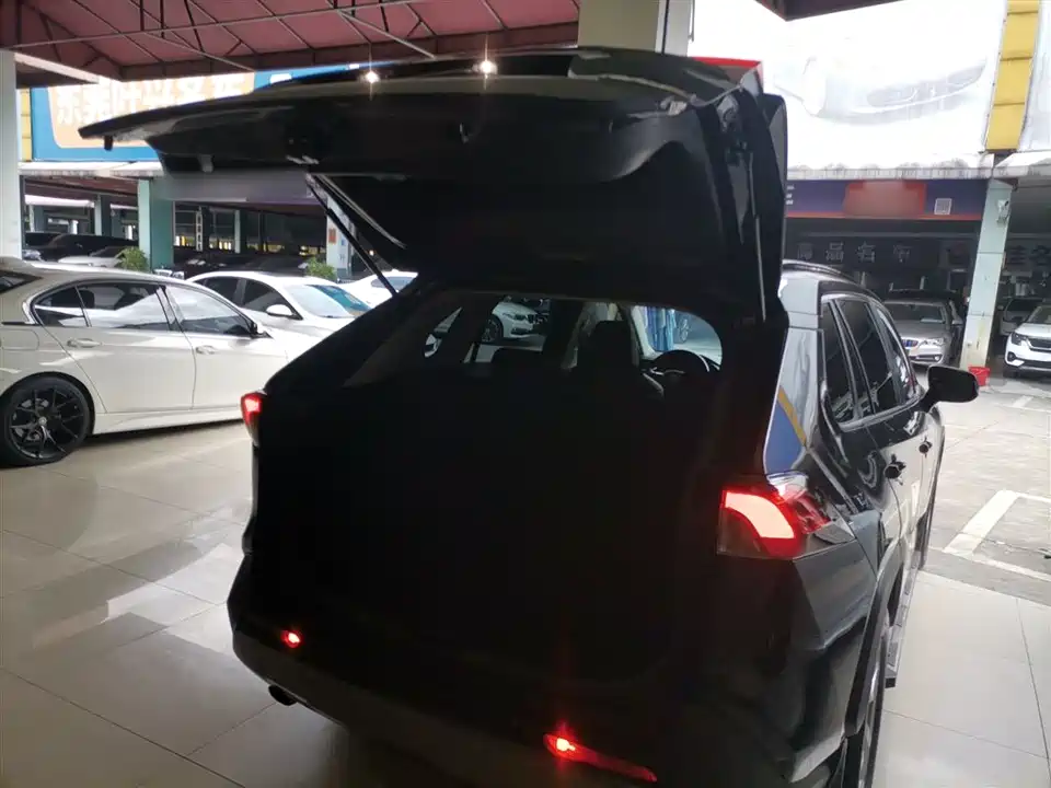 Toyota RAV4 Rongfang