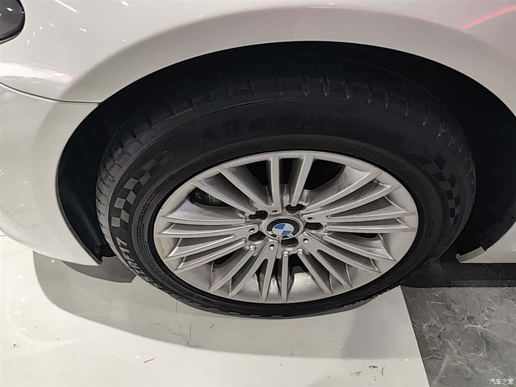 BMW 5 Series, 2015 23
