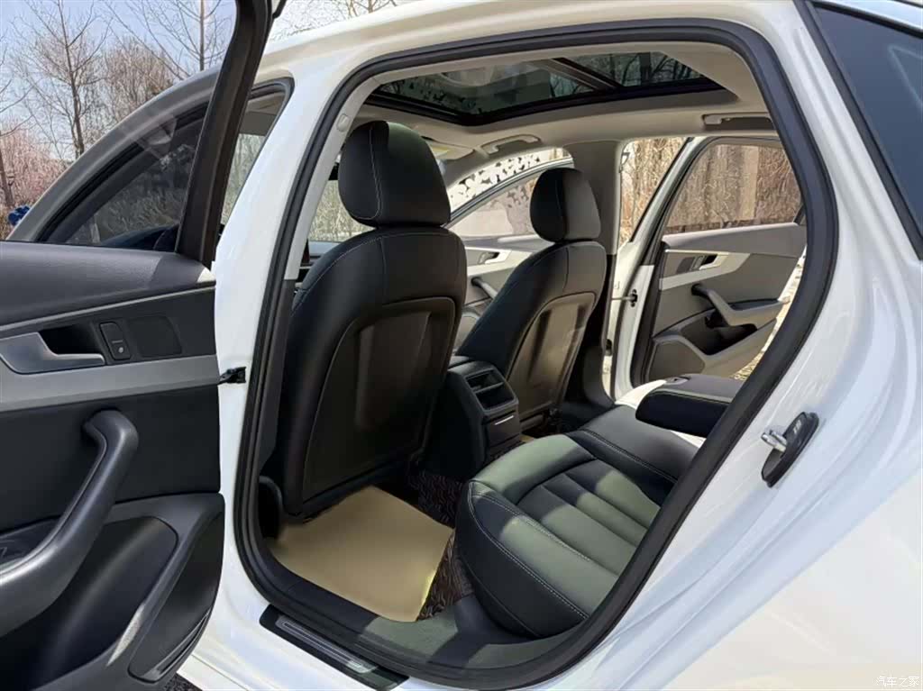 Audi A4L, 2019 12
