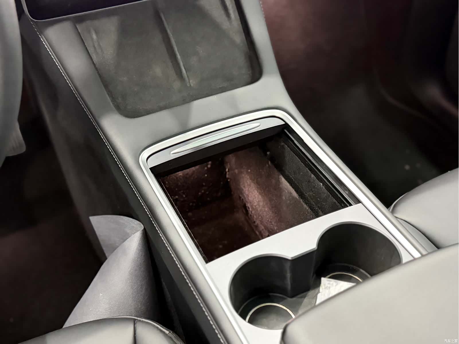 Tesla Model Y, 2023 13