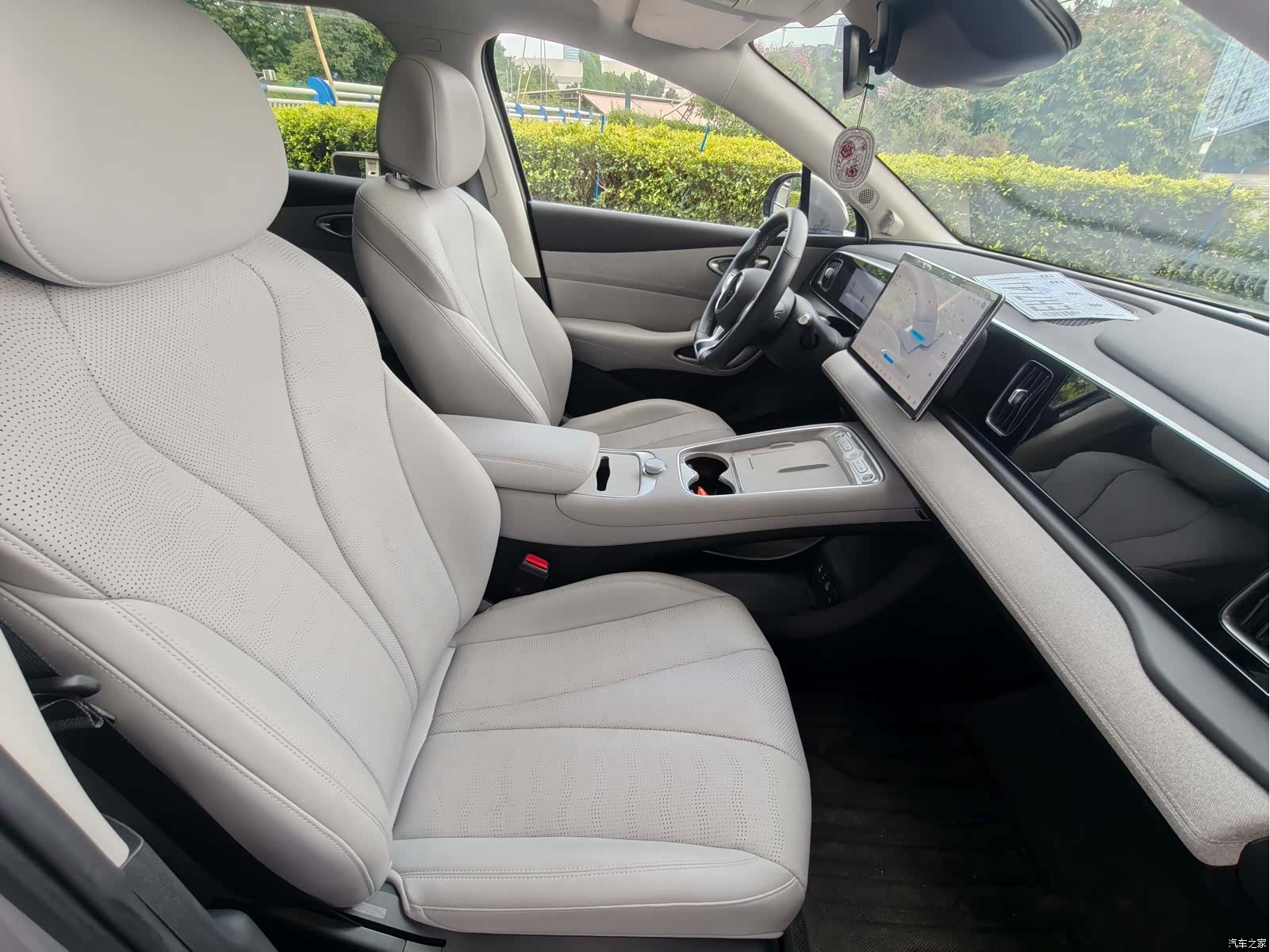 BYD HiAce, 2025 11