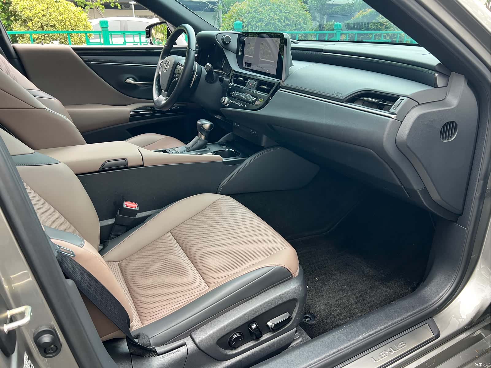 Lexus ES, 2024 12