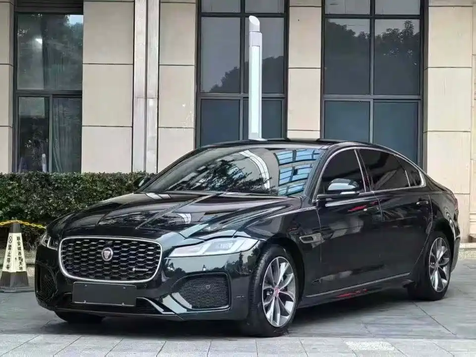 Jaguar XFL
