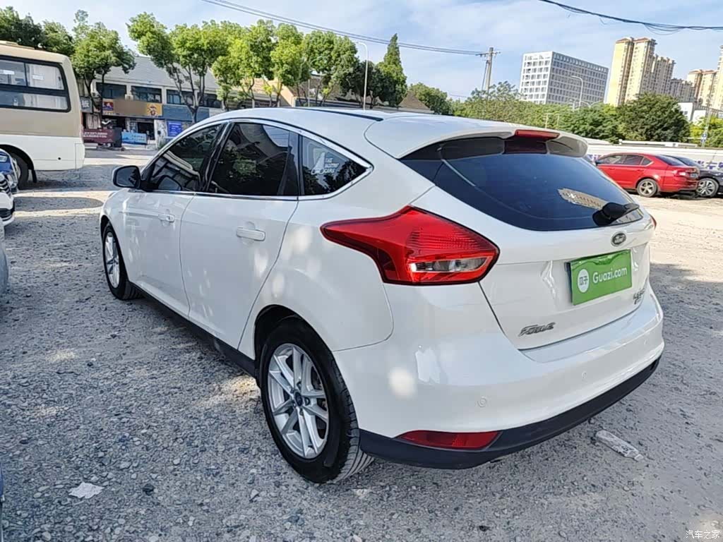 Ford Focus, 2015 23
