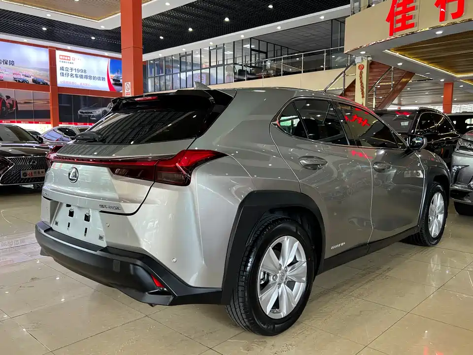 Lexus UX Lexus UX